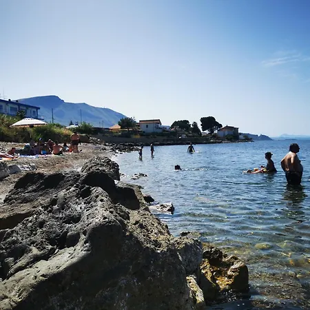 In Riva Al Mare * Trabia